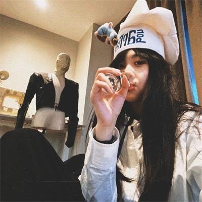破产姐妹第二季封面